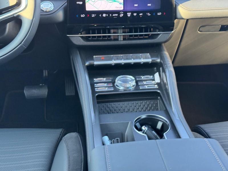 new 2025 Lincoln Nautilus car, priced at $72,010