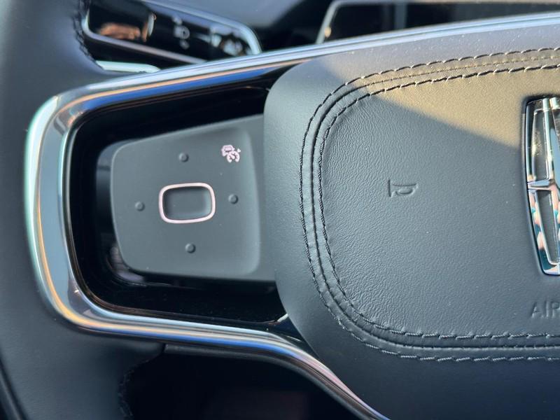 new 2025 Lincoln Nautilus car, priced at $72,010