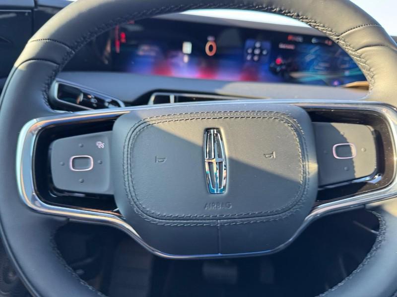 new 2025 Lincoln Nautilus car, priced at $72,010