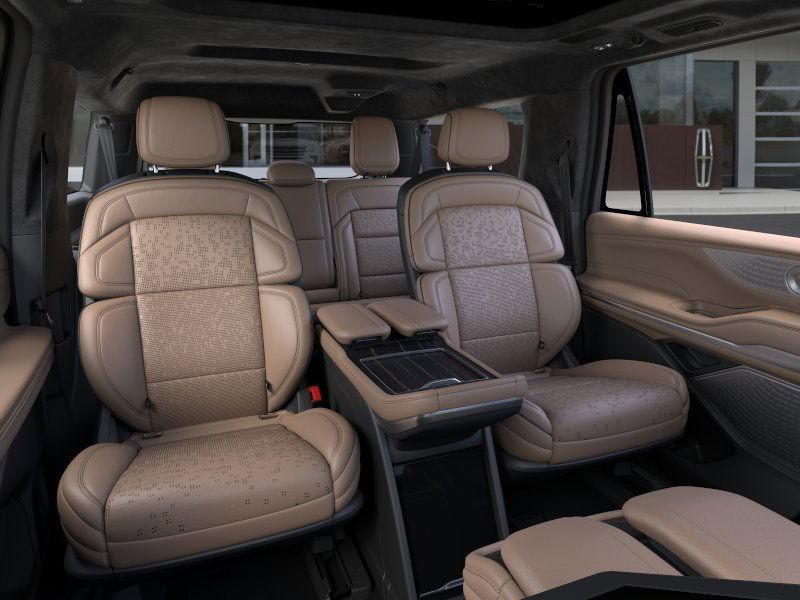 new 2025 Lincoln Navigator car, priced at $124,435