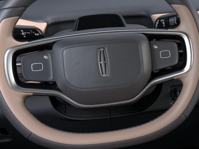 new 2025 Lincoln Navigator car, priced at $124,435