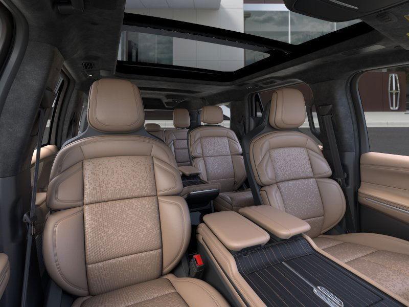 new 2025 Lincoln Navigator car, priced at $124,435