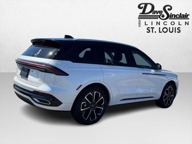 new 2025 Lincoln Nautilus car, priced at $60,181