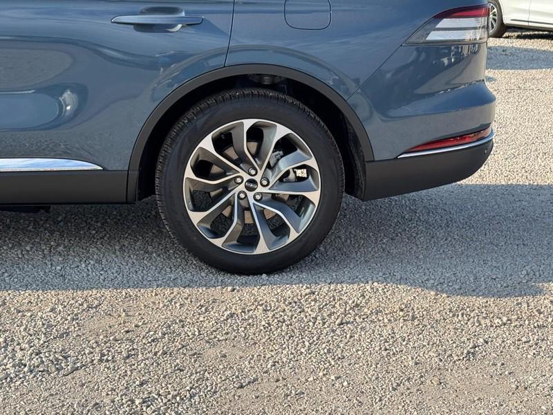 new 2025 Lincoln Aviator car, priced at $68,940