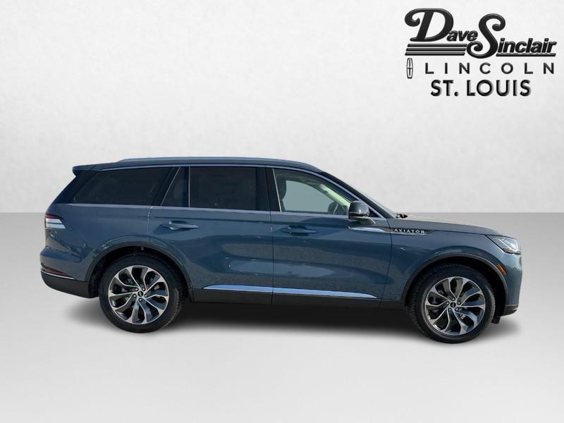 new 2025 Lincoln Aviator car, priced at $68,940