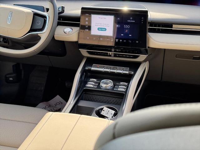 new 2025 Lincoln Nautilus car, priced at $51,096