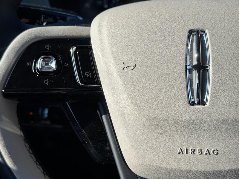 new 2025 Lincoln Corsair car, priced at $45,670