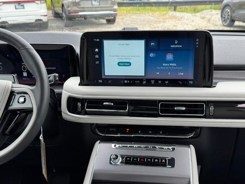 new 2025 Lincoln Aviator car, priced at $70,690