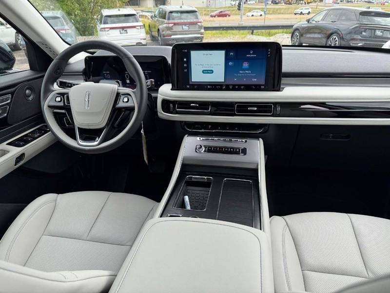 new 2025 Lincoln Aviator car, priced at $70,690