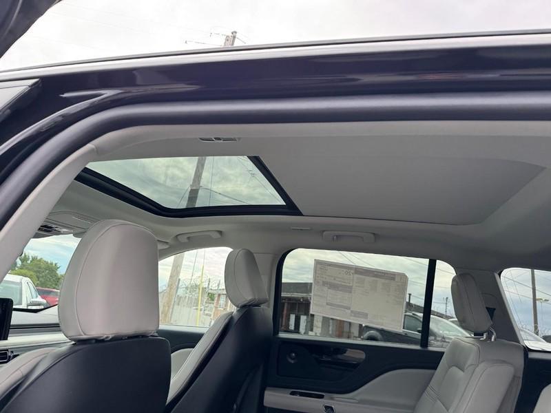 new 2025 Lincoln Aviator car, priced at $70,690