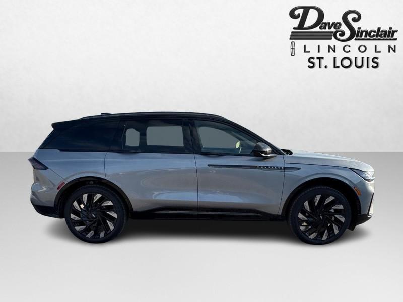 new 2025 Lincoln Nautilus car, priced at $70,095