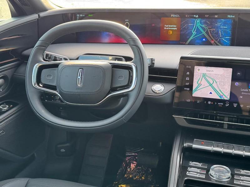 new 2025 Lincoln Nautilus car, priced at $70,095