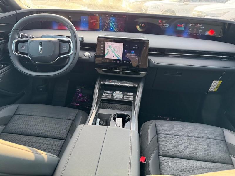 new 2025 Lincoln Nautilus car, priced at $70,095