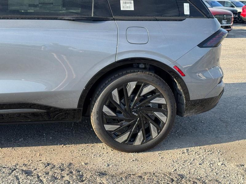 new 2025 Lincoln Nautilus car, priced at $70,095