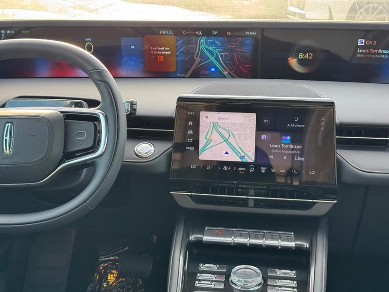 new 2025 Lincoln Nautilus car, priced at $70,095