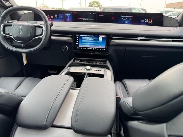 new 2025 Lincoln Navigator car, priced at $108,975
