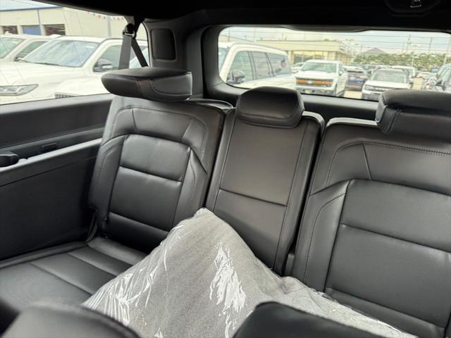 new 2025 Lincoln Navigator car, priced at $108,975