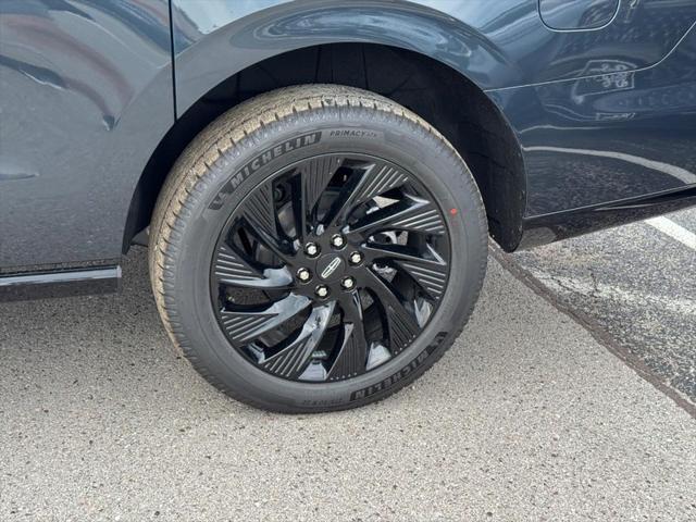 new 2025 Lincoln Navigator car, priced at $108,975