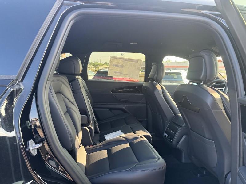 new 2025 Lincoln Nautilus car, priced at $56,735