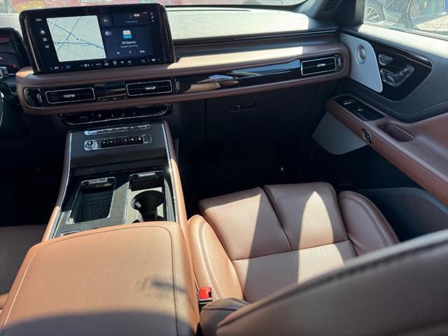 new 2025 Lincoln Aviator car, priced at $73,775