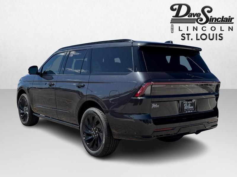 new 2025 Lincoln Navigator car, priced at $105,985