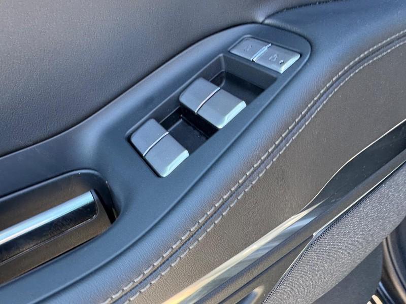 new 2025 Lincoln Navigator car, priced at $105,985