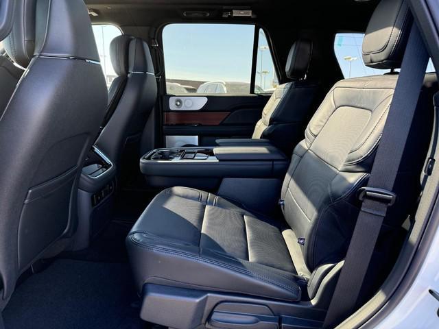 new 2024 Lincoln Navigator car, priced at $100,176