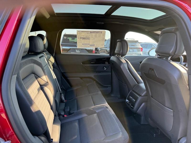 new 2025 Lincoln Nautilus car, priced at $67,645