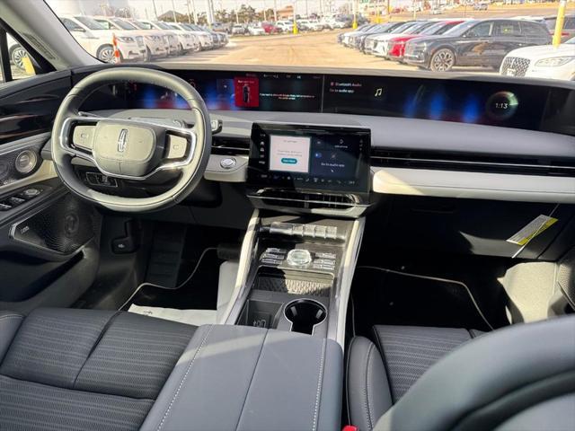 new 2025 Lincoln Nautilus car, priced at $62,663