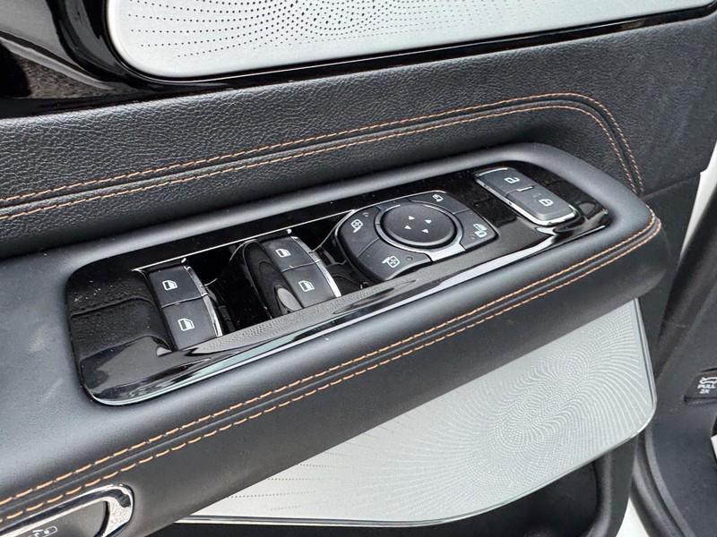 new 2026 Lincoln Aviator car