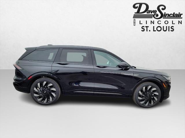 new 2025 Lincoln Nautilus car, priced at $65,280