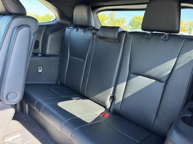 used 2022 Toyota Highlander car, priced at $31,825