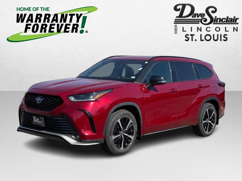 used 2022 Toyota Highlander car, priced at $31,825