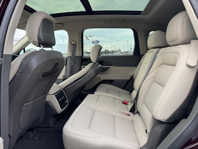 new 2025 Lincoln Nautilus car, priced at $62,270