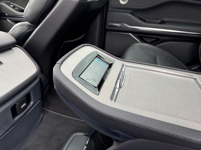 new 2025 Lincoln Navigator car, priced at $108,360