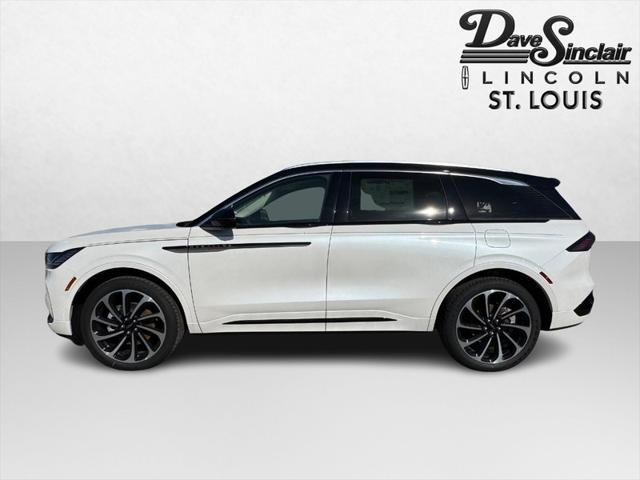 new 2025 Lincoln Nautilus car, priced at $70,112