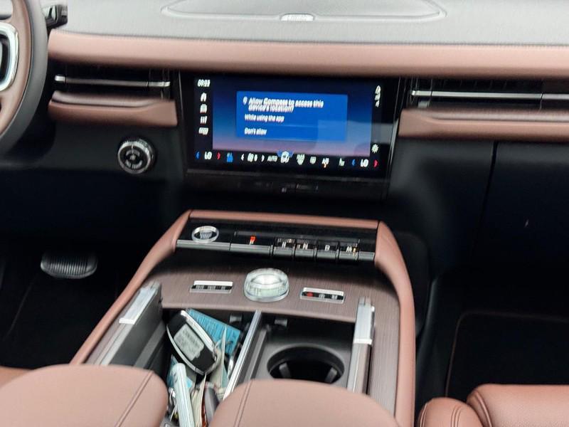 new 2025 Lincoln Navigator car, priced at $108,220