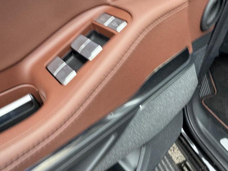 new 2025 Lincoln Navigator car, priced at $108,220