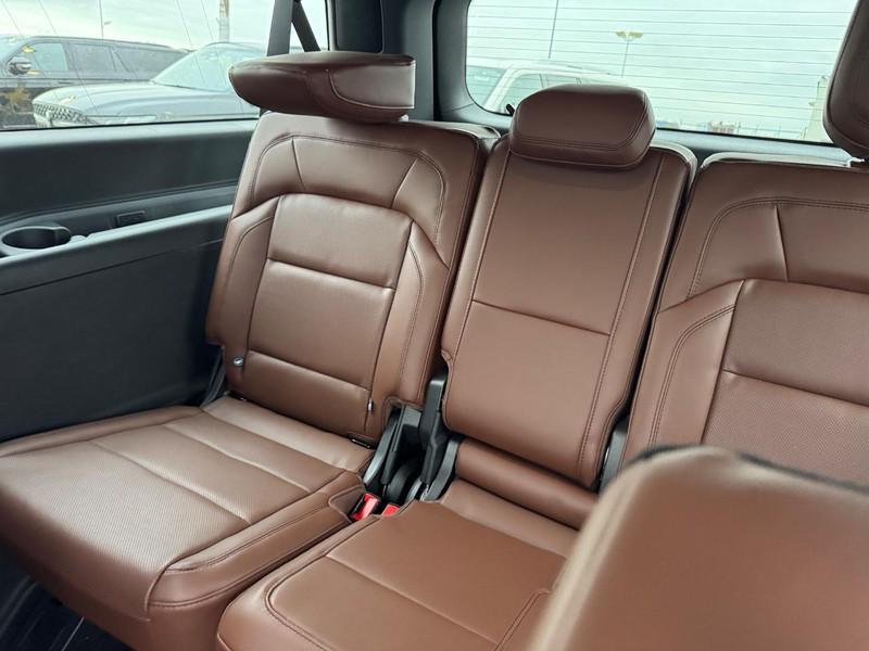 new 2025 Lincoln Navigator car, priced at $108,220