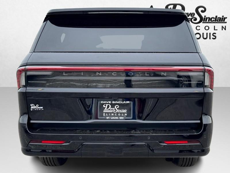 new 2025 Lincoln Navigator car, priced at $108,220