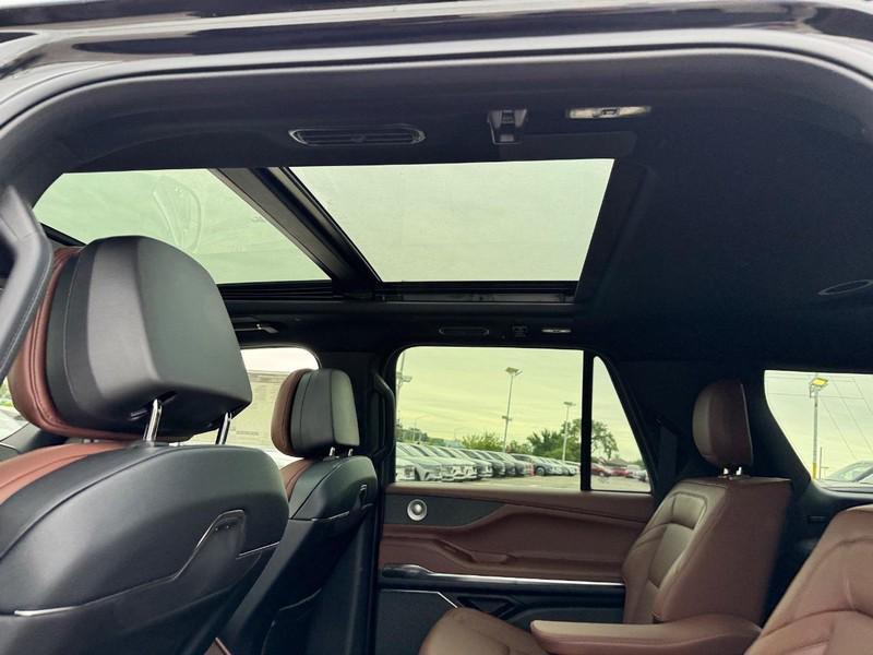 new 2025 Lincoln Navigator car, priced at $108,220