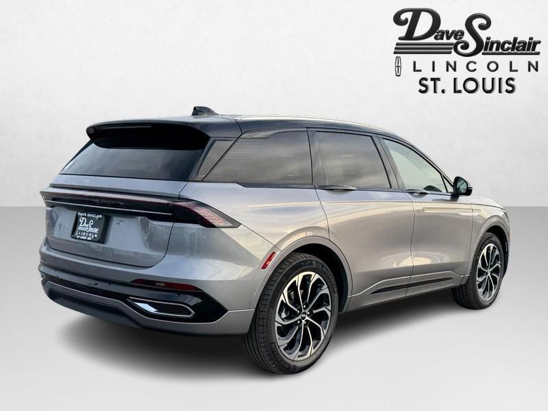 new 2025 Lincoln Nautilus car