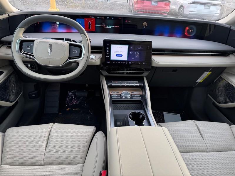 new 2025 Lincoln Nautilus car
