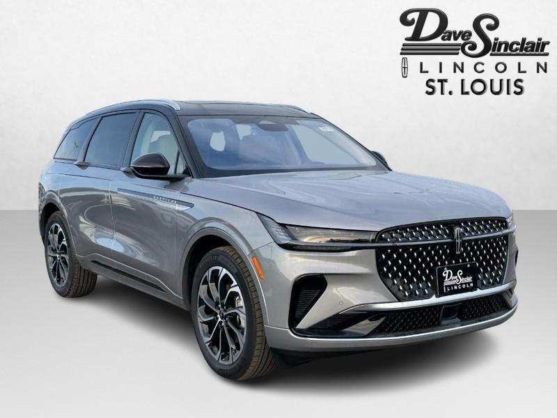 new 2025 Lincoln Nautilus car
