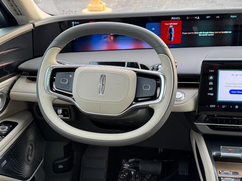 new 2025 Lincoln Nautilus car