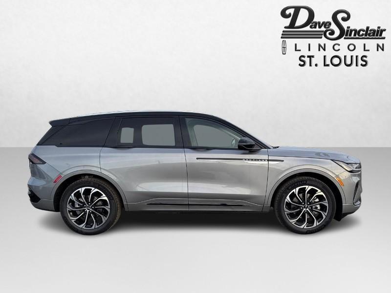 new 2025 Lincoln Nautilus car