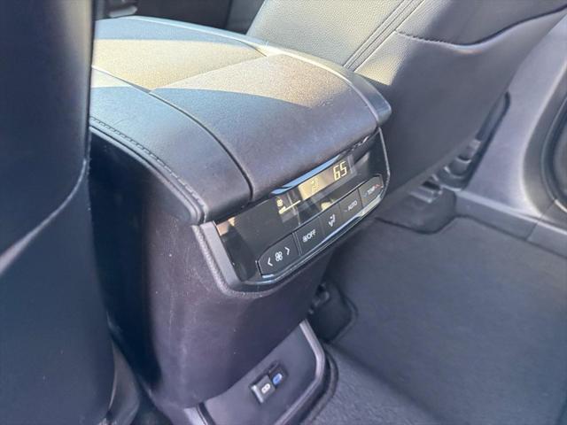 used 2022 Toyota Highlander car, priced at $34,348