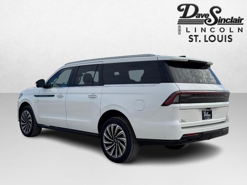 new 2025 Lincoln Navigator car, priced at $123,585