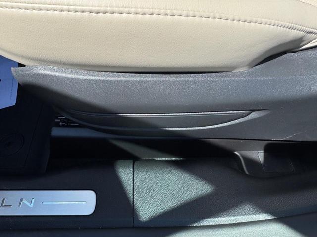 new 2025 Lincoln Corsair car, priced at $51,916