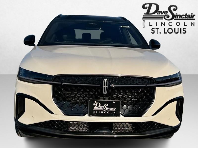 new 2025 Lincoln Nautilus car, priced at $70,095